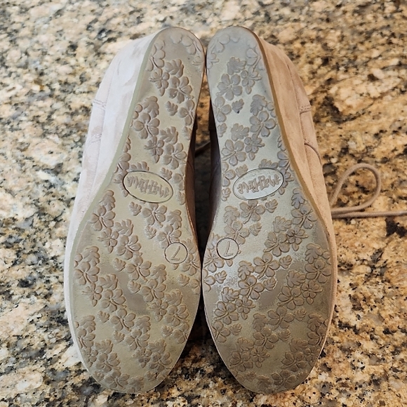 Mad Love Tan‎ Suede Wedge Booties - Picture 5 of 6